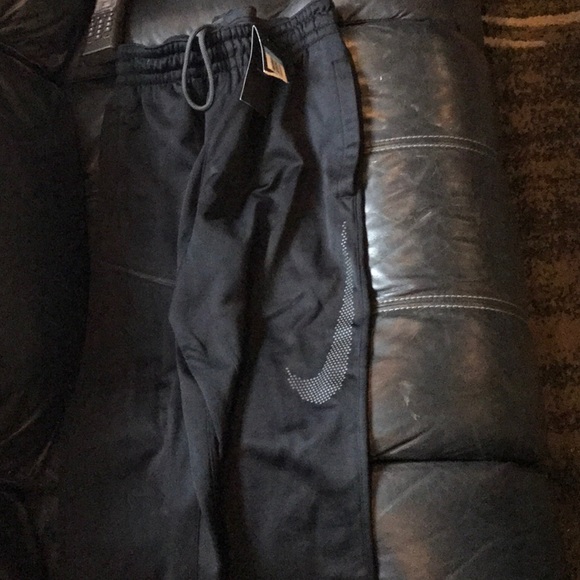 Nike Therma Pants - Picture 3 of 4